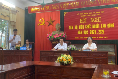 Trường THCS Cộng Hòa tổ chức Hội nghị cán bộ, viên chức, người lao động năm học 2025-2026